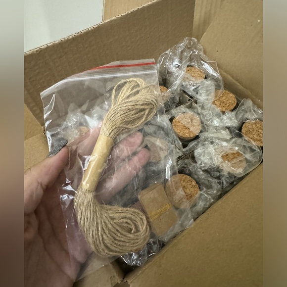 12 Glass Jars with Cork Tops Brand New - Picture 4 of 4